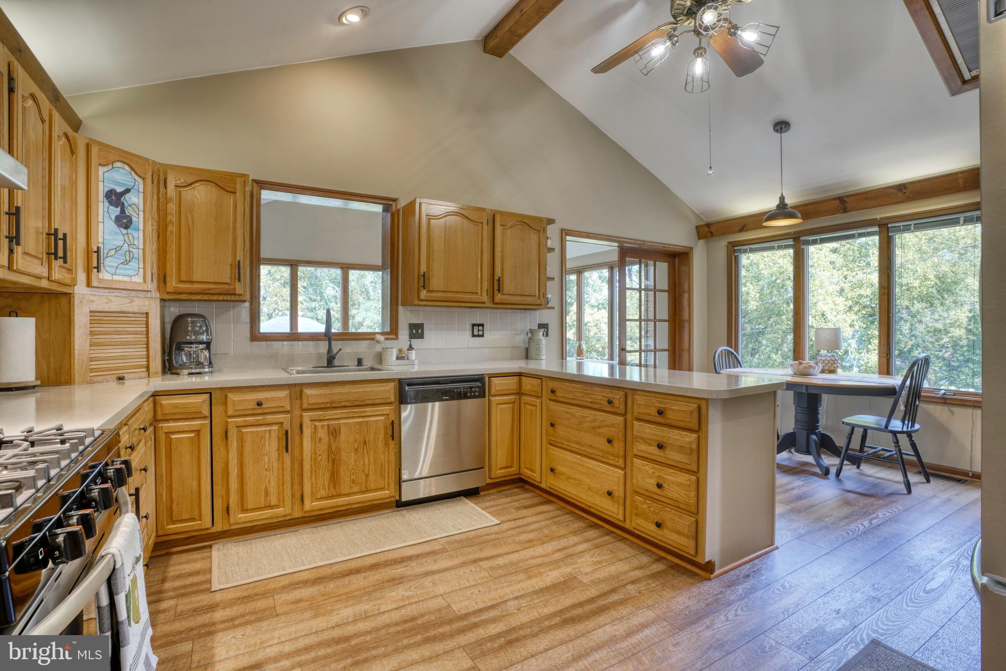 30 Tenbury Road Lutherville-Timonium, MD 21093 - Photo 18 of 51 Vaulted ceilings