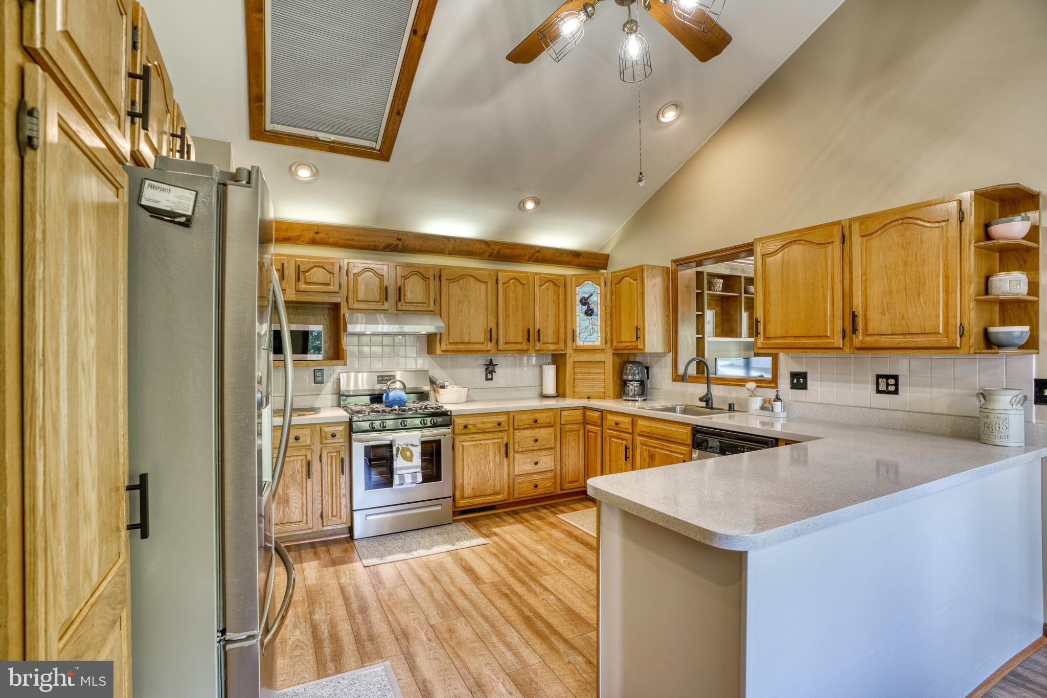 30 Tenbury Road Lutherville-Timonium, MD 21093 - Photo 8 of 51 Largest kitchen in the neighborhood!