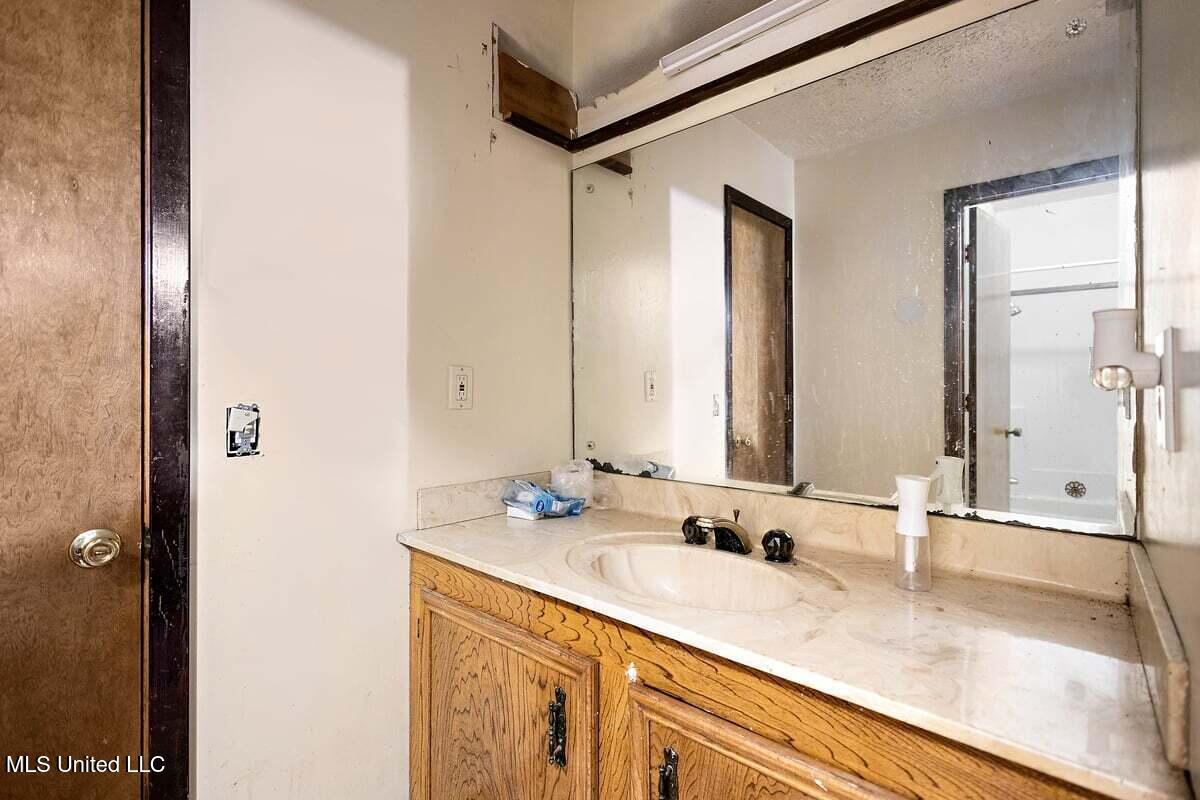 677 Woody Drive Jackson, MS 39212 - Photo 8 of 9 3HTP4158