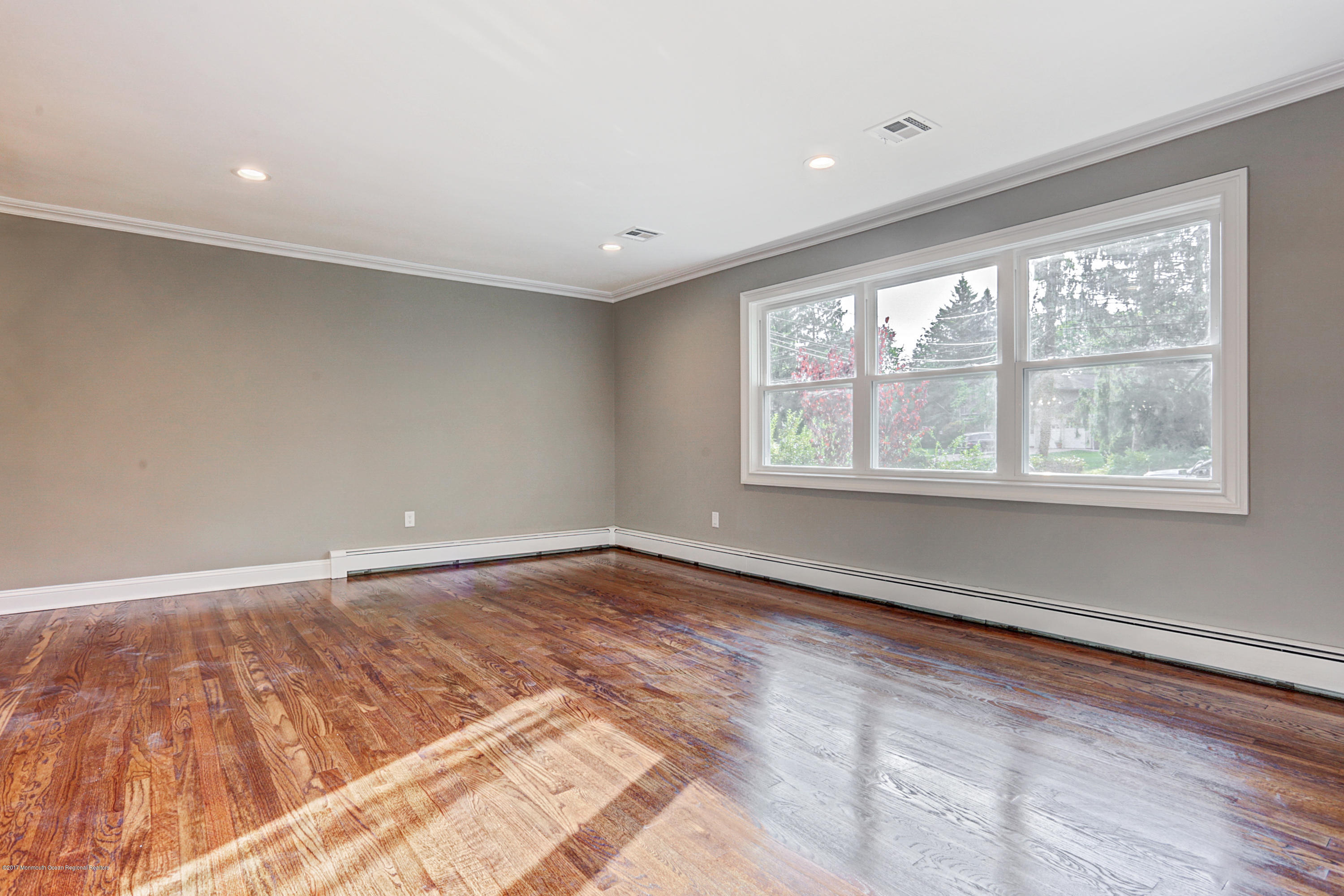 4 High Point Road Lincroft, NJ 07738 - Photo 8 of 33 Living Rm2