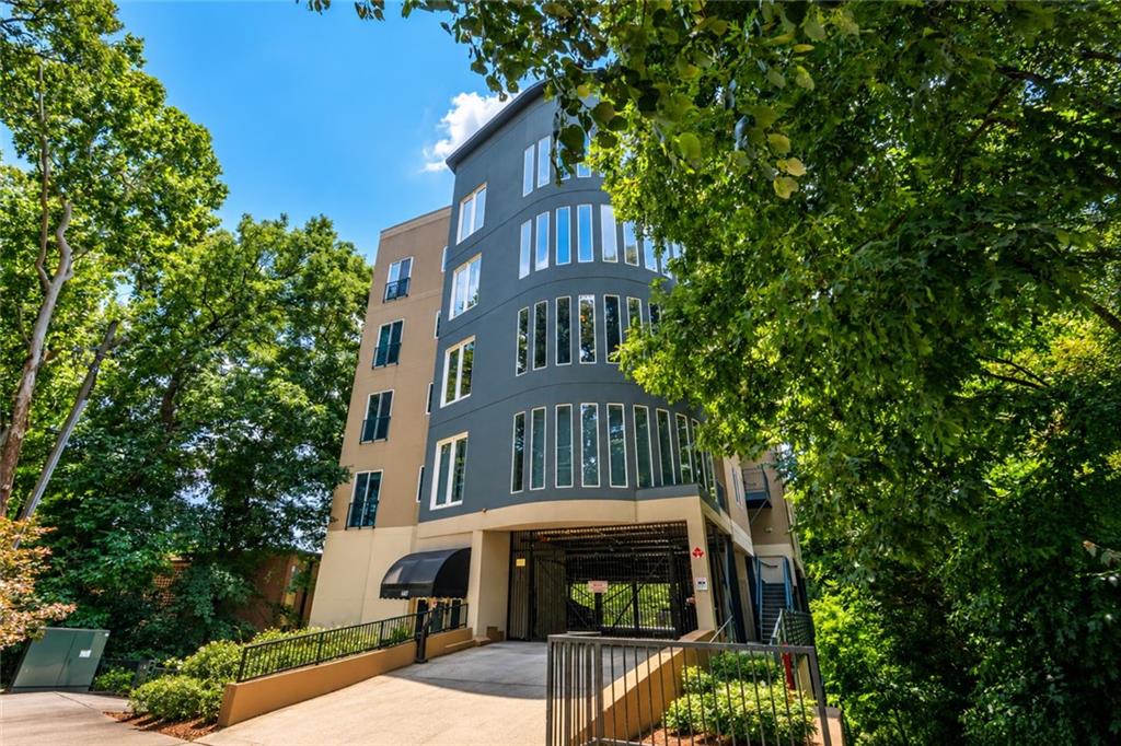 140 Alden Avenue Northwest, Unit 305 Atlanta, GA 30309 - Photo 9 of 38 Gallery Image 9