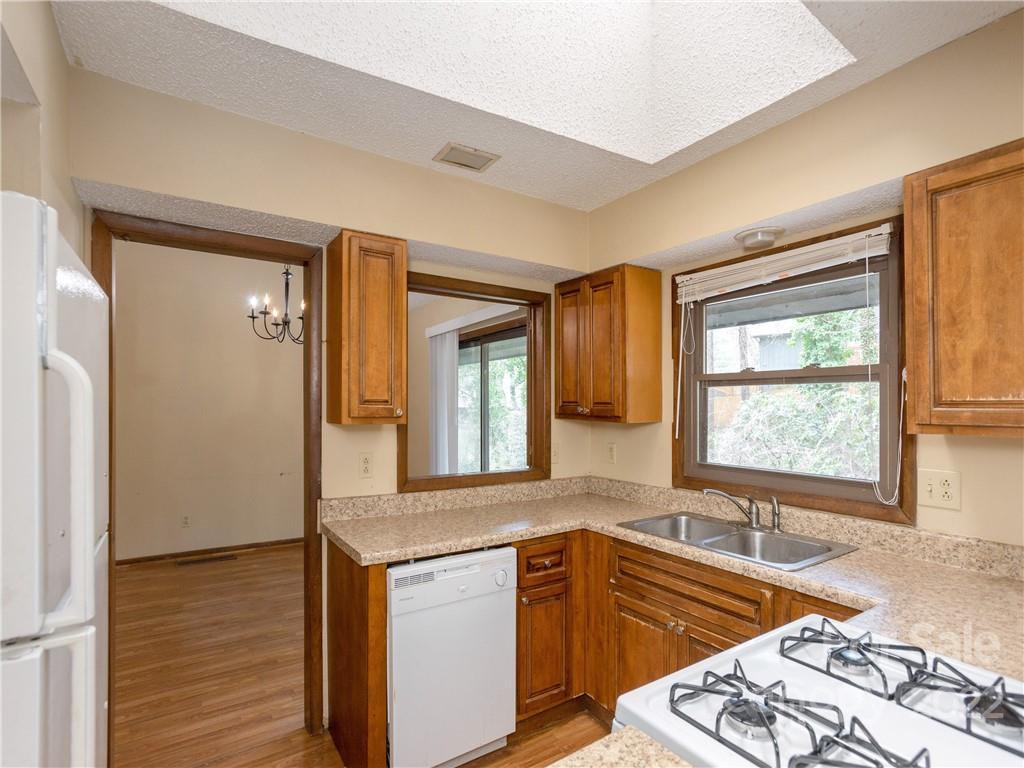 23 St Andrews Road Arden, NC 28704 - Photo 7 of 19 Gallery Image 7