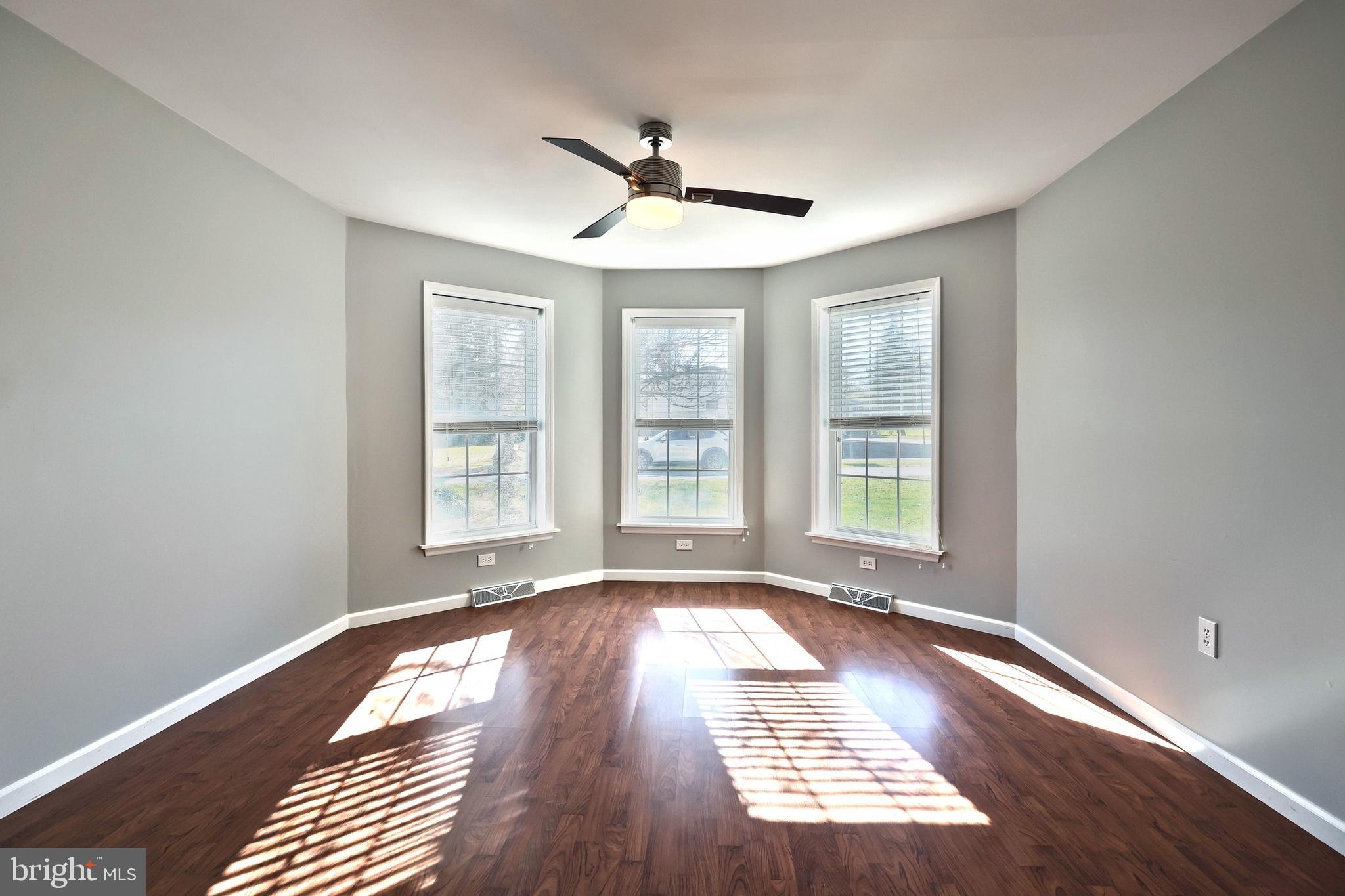 4115 Smith Road Dover, PA 17315 - Photo 6 of 48