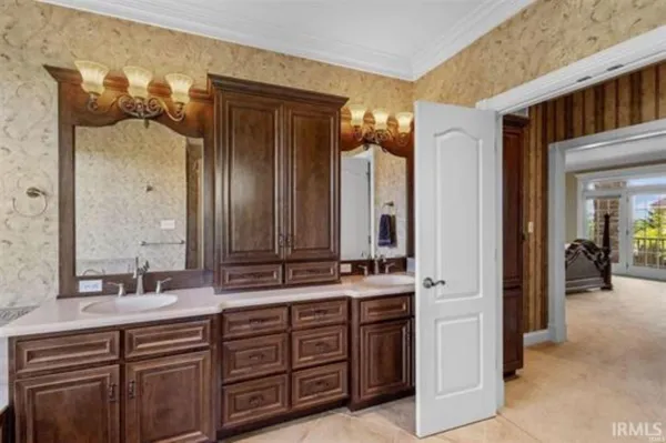 $1,120,000 | 5705 East 30 South Road, Francesville, IN 47946