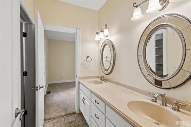 $1,120,000 | 5705 East 30 South Road, Francesville, IN 47946