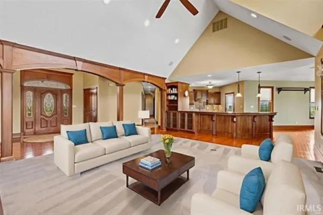 $1,120,000 | 5705 East 30 South Road, Francesville, IN 47946