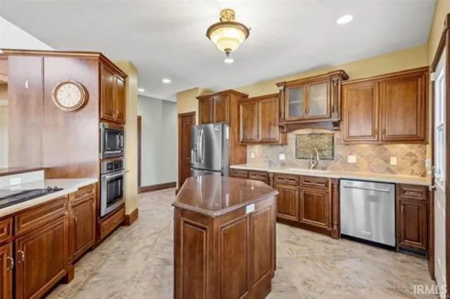 $1,120,000 | 5705 East 30 South Road, Francesville, IN 47946