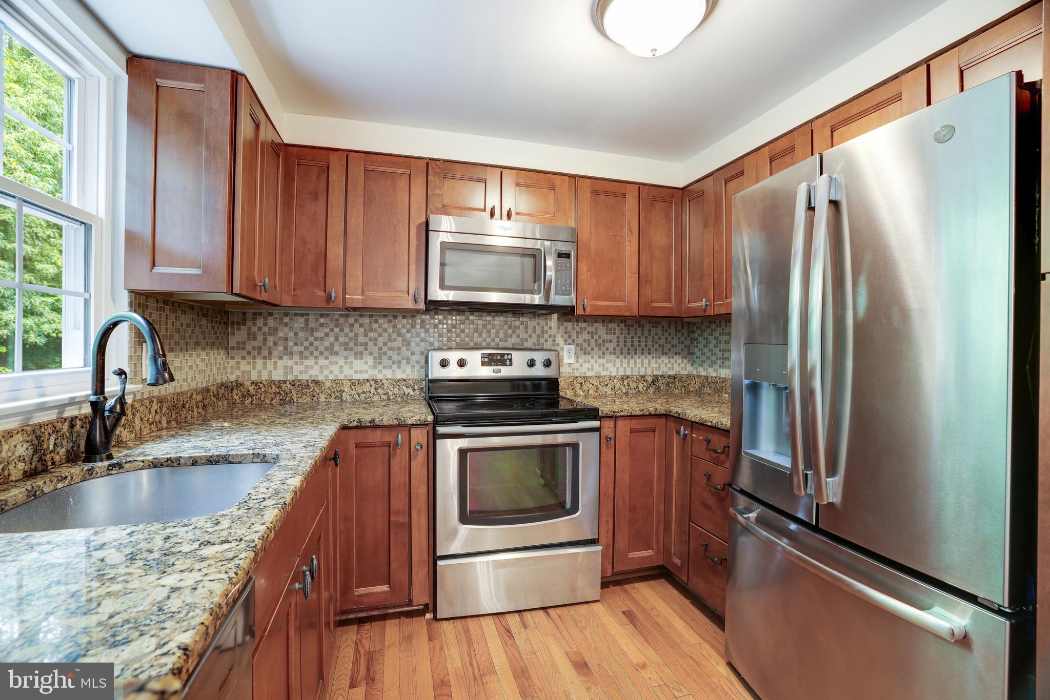 11774 Bayfield Court Reston, VA 20194 - Photo 2 of 40