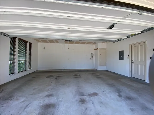 $3,200 | 331 Abbey Drive, Austin, TX 78737