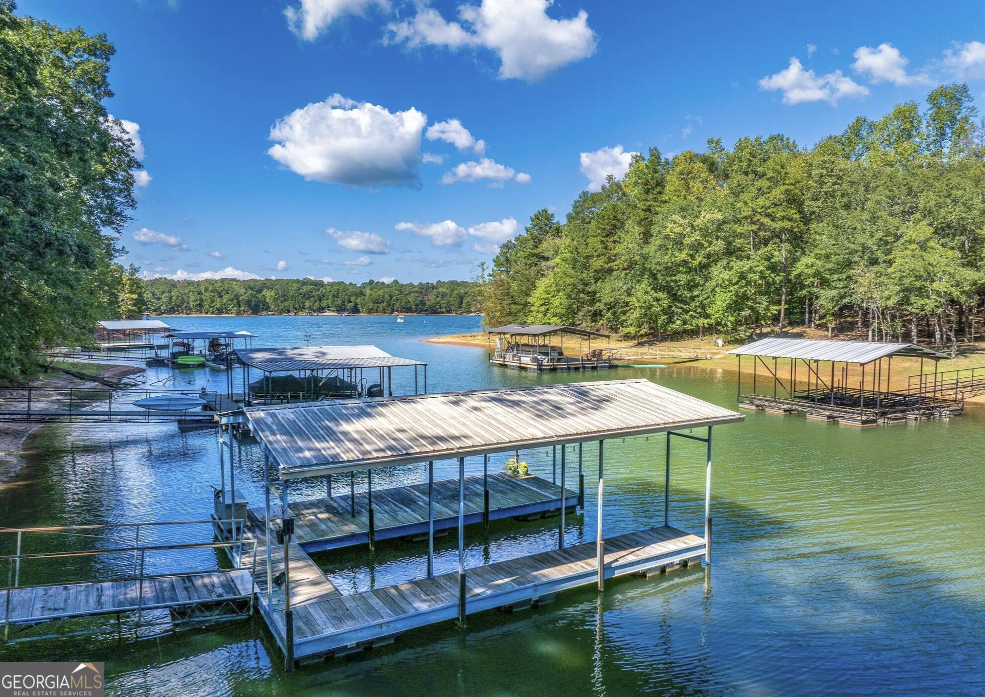 158 Creekwood Road Hartwell, GA 30643 - Photo 2 of 21