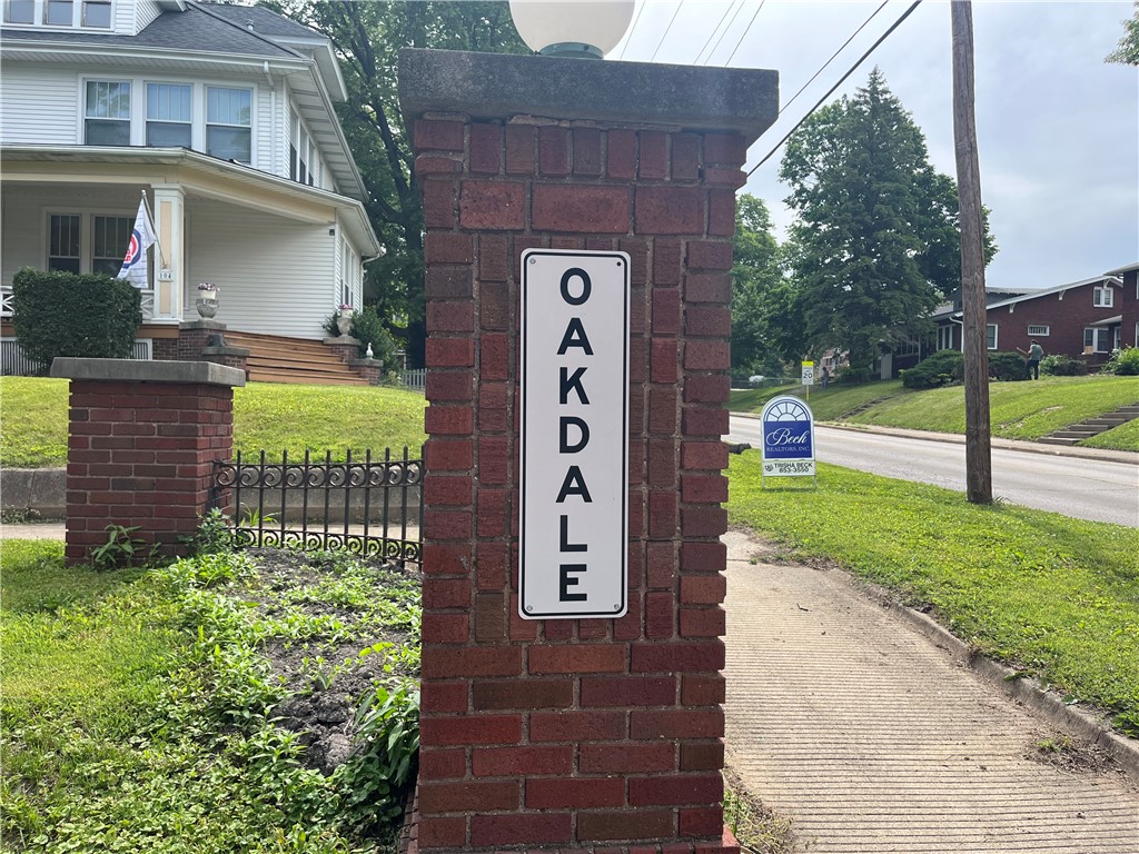 104 Oakdale Boulevard Decatur, IL 62522 - Photo 28 of 36