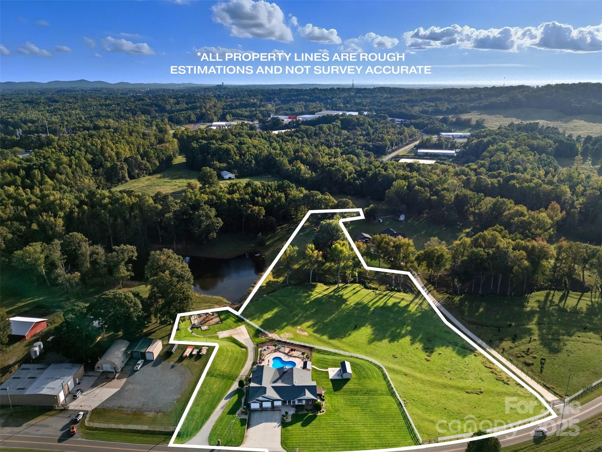 a view of a tennis court