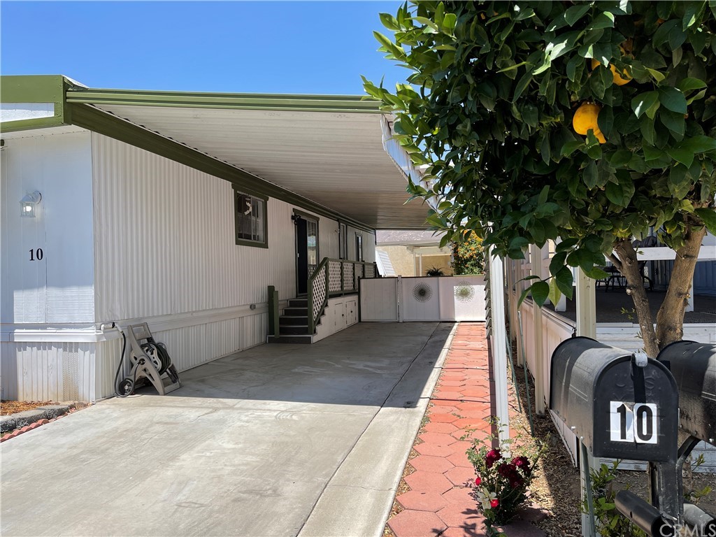 4000 Pierce Street, Unit 10 Riverside, CA 92505 - Photo 3 of 17