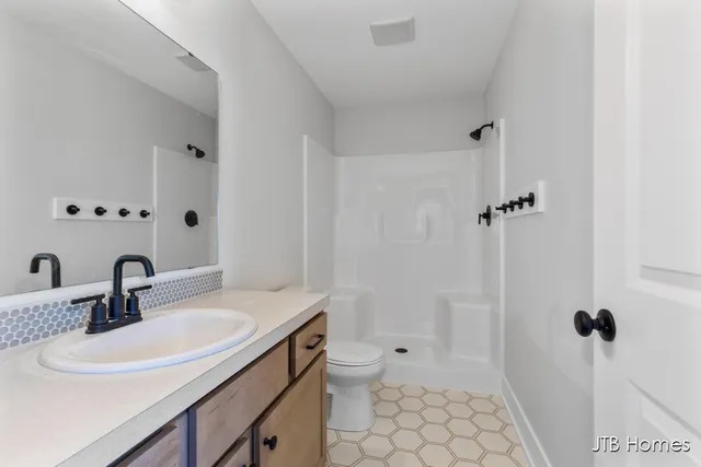 $599,900 | 11290 Shoreline Drive, Unit 121, Allendale, MI 49401