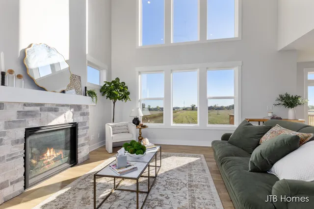 $599,900 | 11290 Shoreline Drive, Unit 121, Allendale, MI 49401