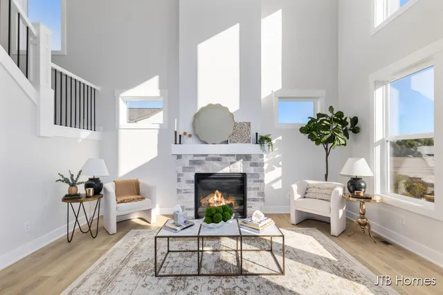 $599,900 | 11290 Shoreline Drive, Unit 121, Allendale, MI 49401