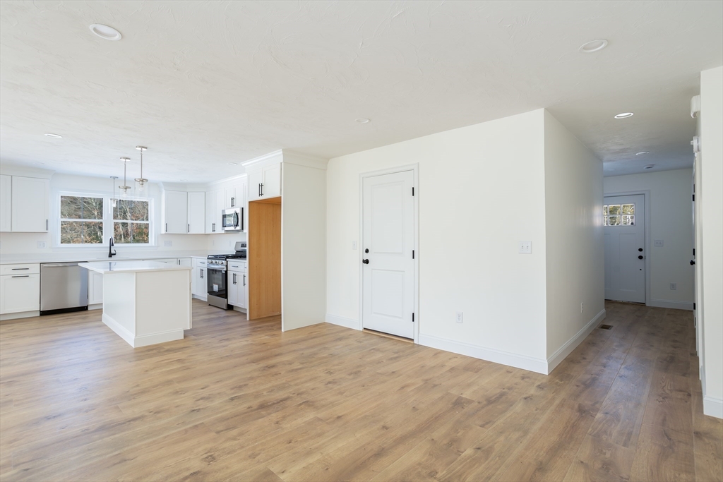 4 Hayley Circle Rochester, MA 02770 - Photo 12 of 27 Gallery Image 12