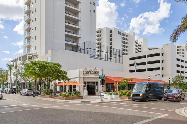 a car parked in front of a building