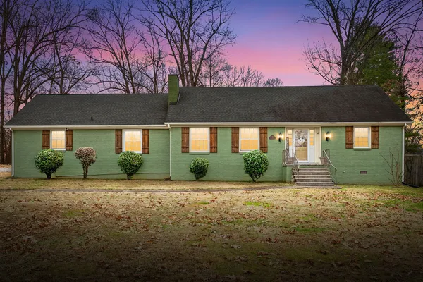 $424,900 | 128 North Sunset Circle, Hopkinsville, KY 42240