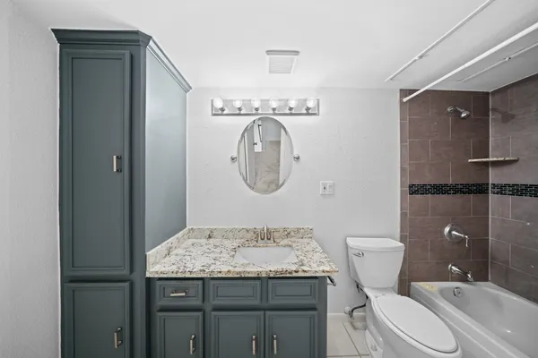 $125,000 | 2800 Jeanetta Street, Unit 2402, Houston, TX 77063