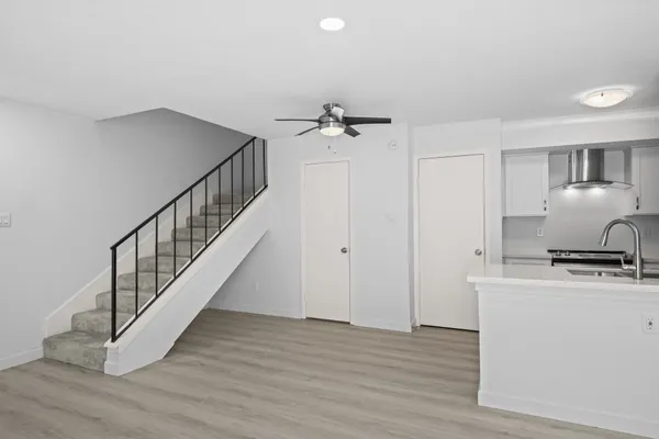 $125,000 | 2800 Jeanetta Street, Unit 2402, Houston, TX 77063