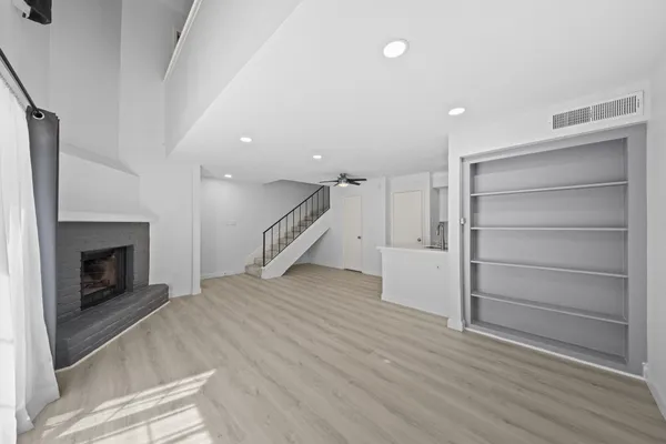 $125,000 | 2800 Jeanetta Street, Unit 2402, Houston, TX 77063