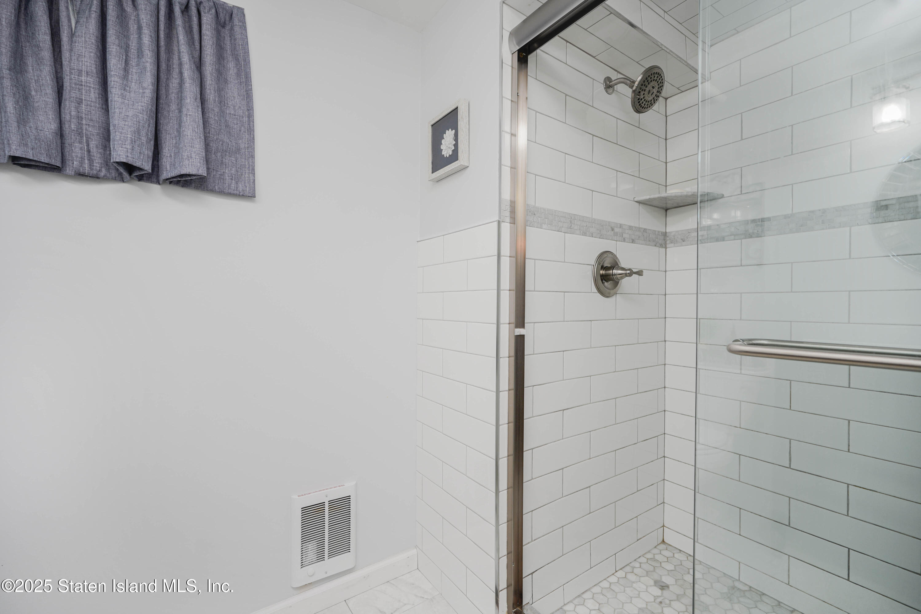 31 Rene Drive Staten Island, NY 10306 - Photo 13 of 18 Photo Apr 10 2025, 10 43 21 PM