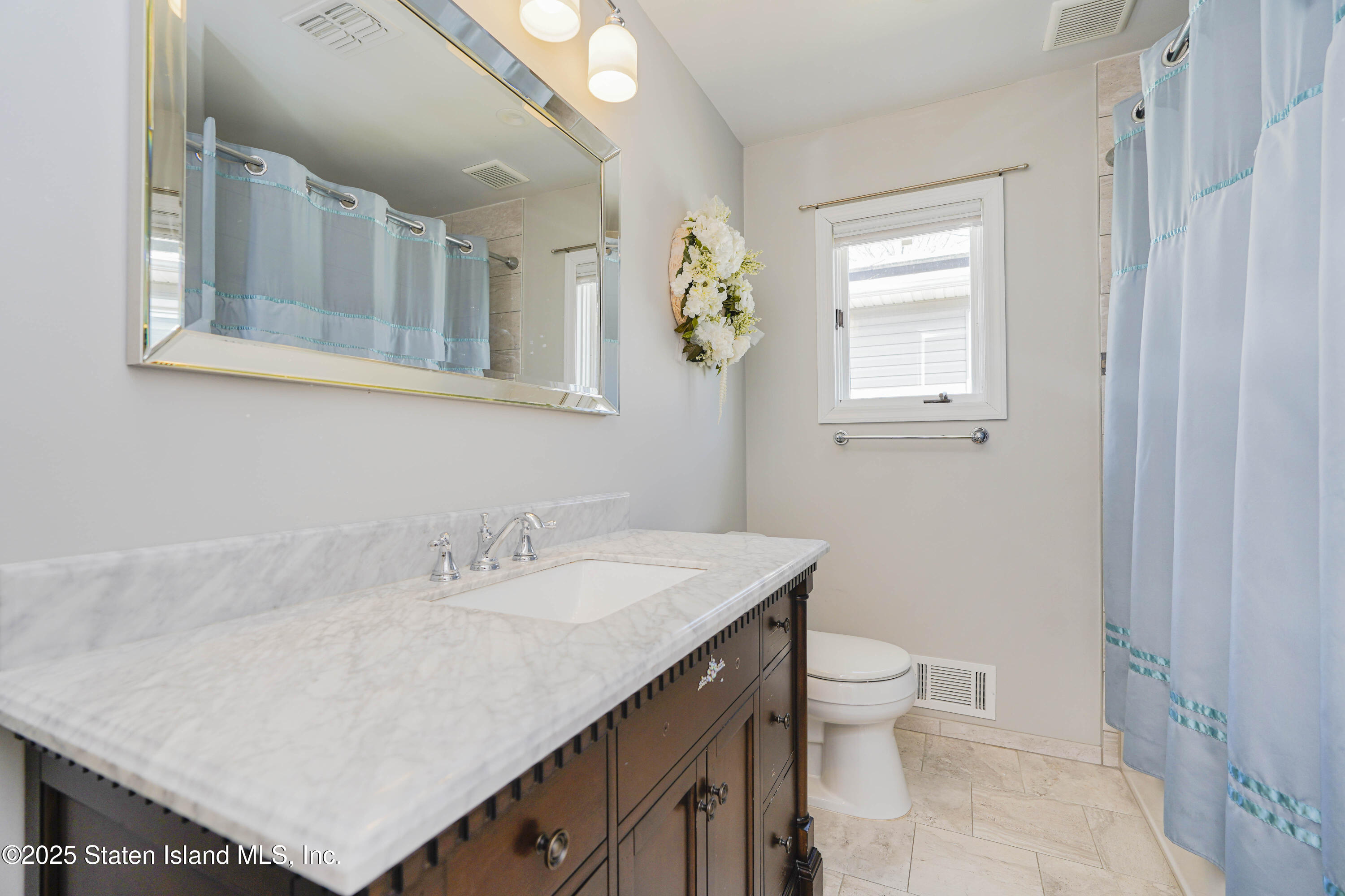 31 Rene Drive Staten Island, NY 10306 - Photo 10 of 18 Photo Apr 10 2025, 10 41 46 PM