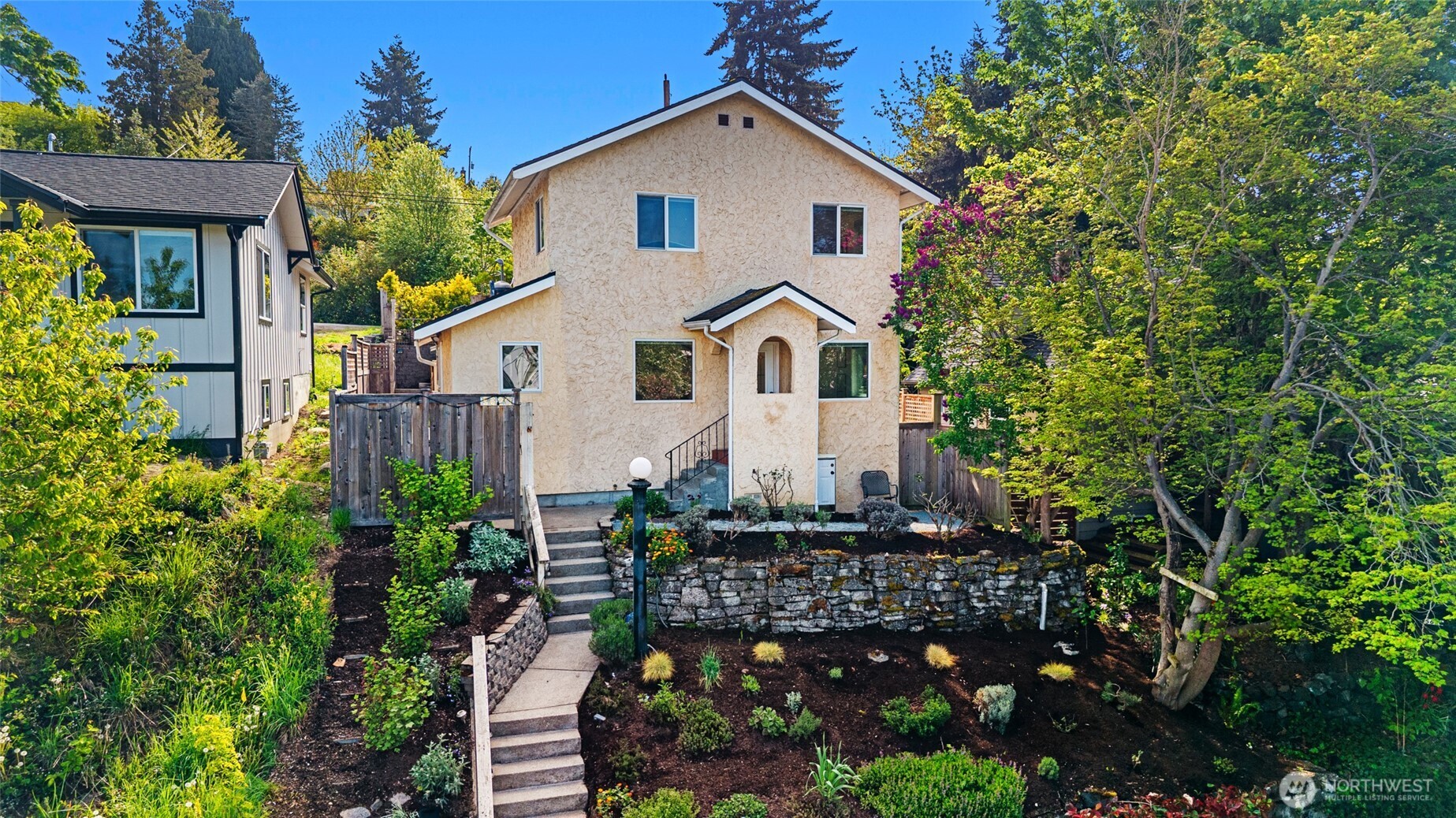 5620 38th Avenue Southwest Seattle, WA 98126 - Photo 1 of 39