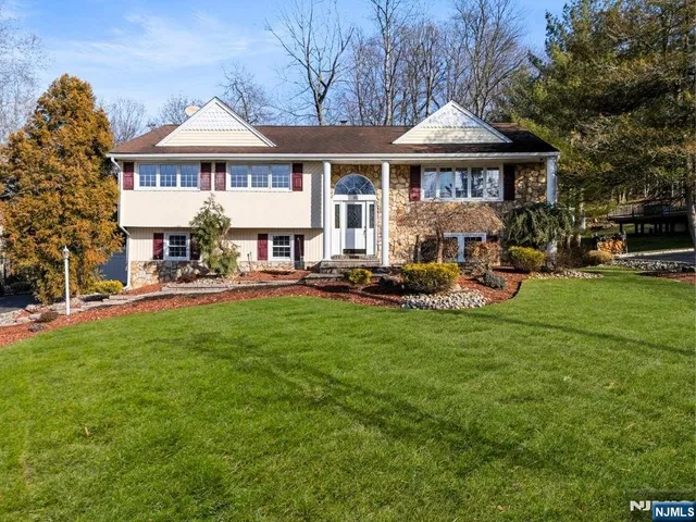 $825,000 | 16 Gressinger Road, Wayne, NJ 07470