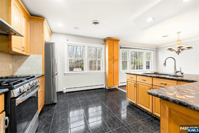 $825,000 | 16 Gressinger Road, Wayne, NJ 07470