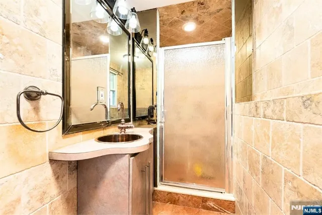 $825,000 | 16 Gressinger Road, Wayne, NJ 07470