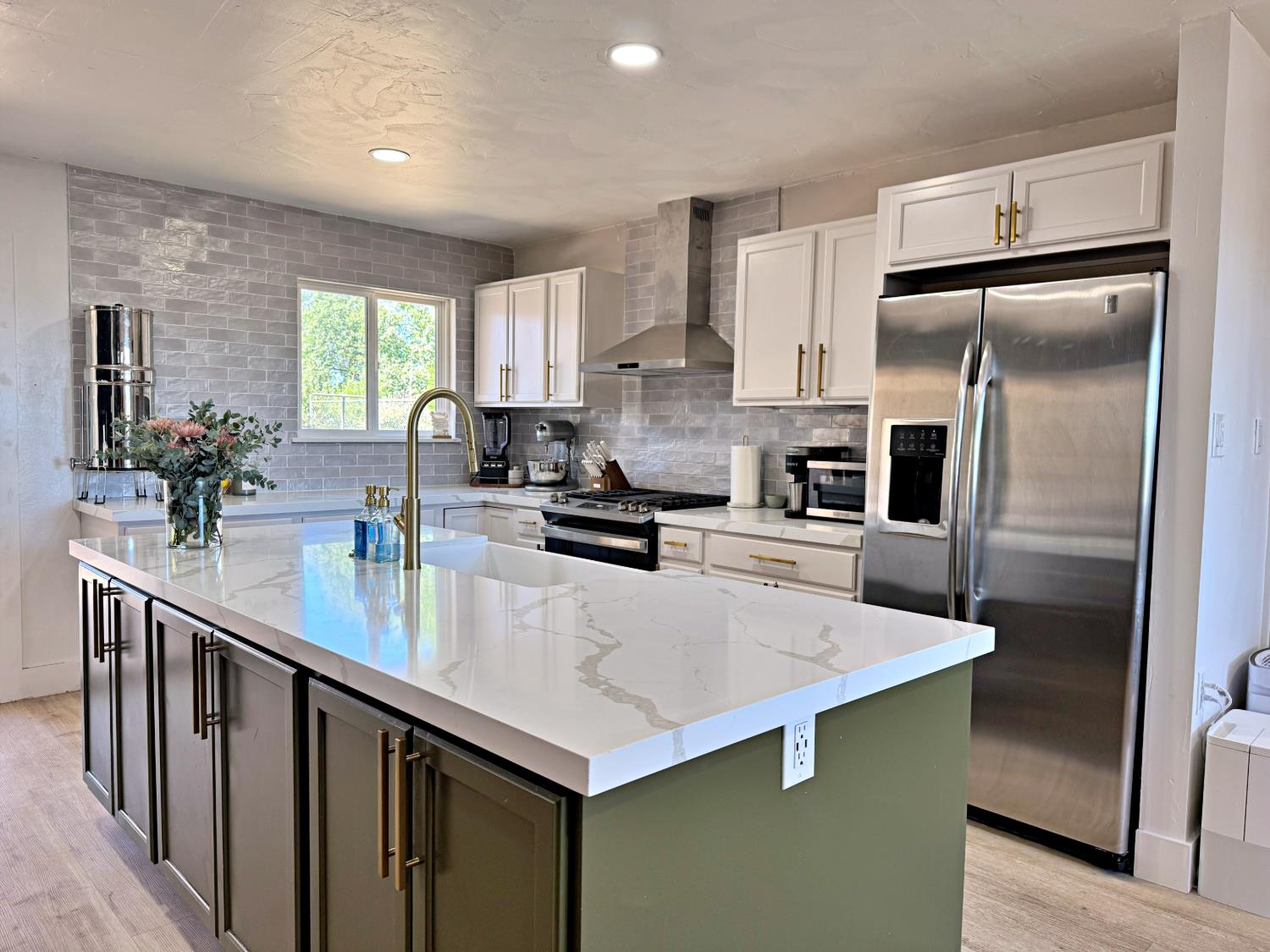 3860 Carson Road Camino, CA 95709 - Photo 6 of 41