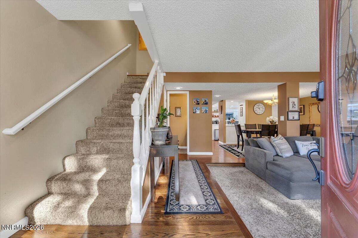 1497 Foster Drive Reno, NV 89509 - Photo 5 of 44 05-1497 Foster Dr Reno NV 89509 (5 of 47
