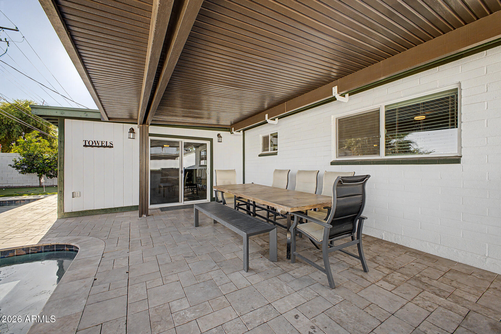 955 East Marigold Lane Tempe, AZ 85288 - Photo 25 of 32 a outdoor space with chairs