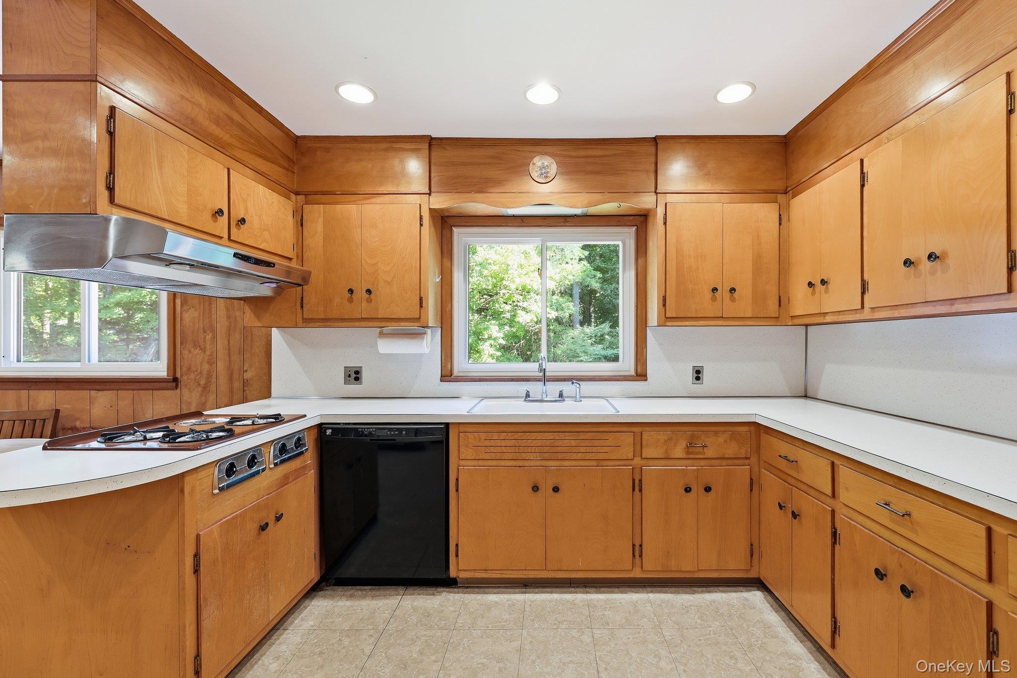5 River Road Suffern, NY 10901 - Photo 7 of 25 Gallery Image 7