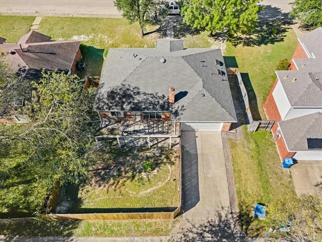 a view of a house with a outdoor space