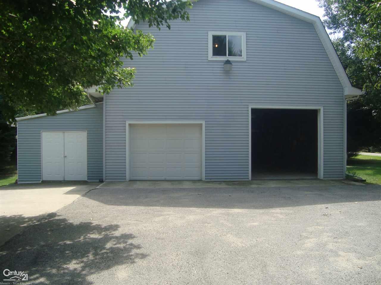 1390 West Youngs Road Gladwin, MI 48624 - Photo 2 of 75