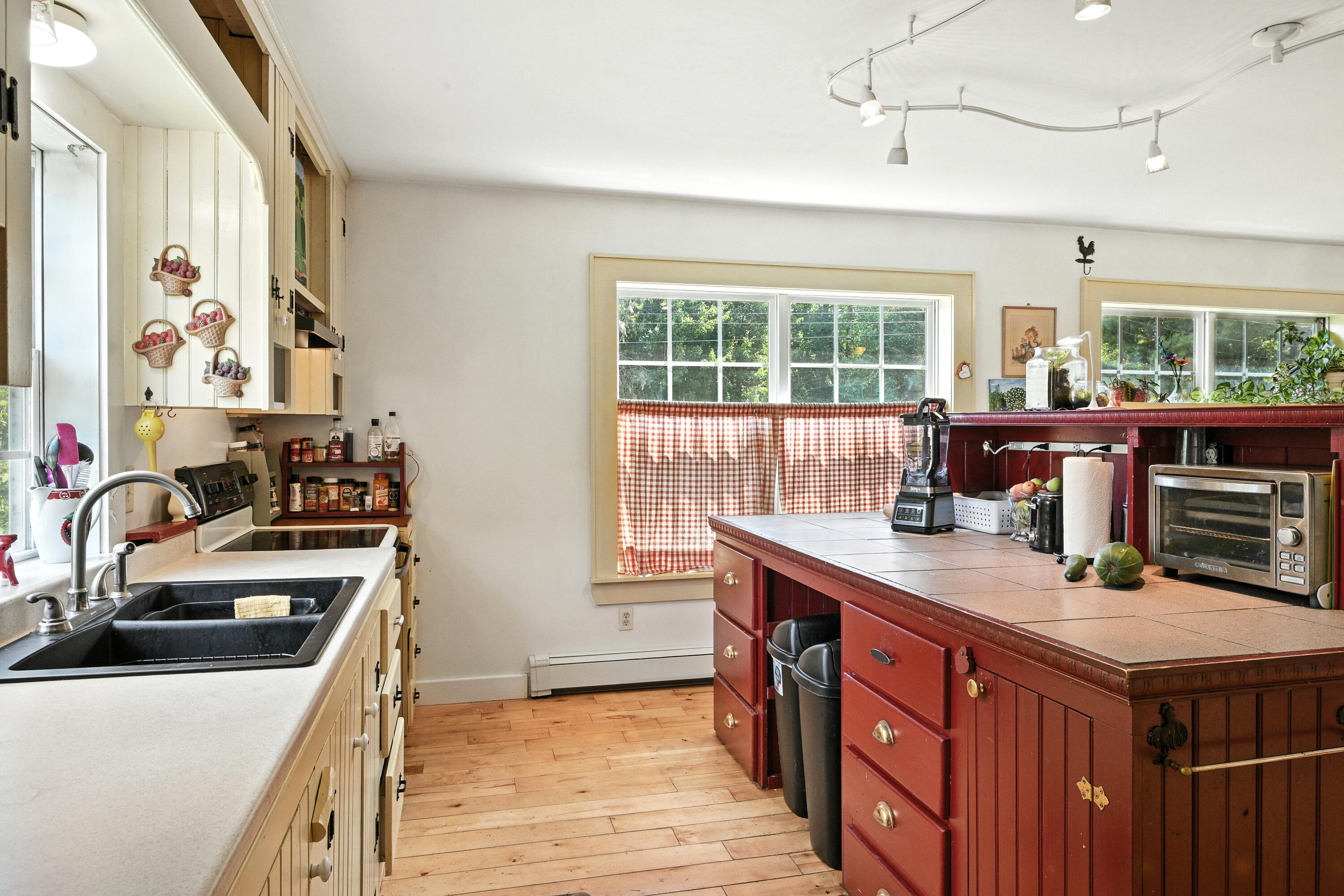 27 Mountain View Road Leeds, ME 04263 - Photo 9 of 107 Kitchen