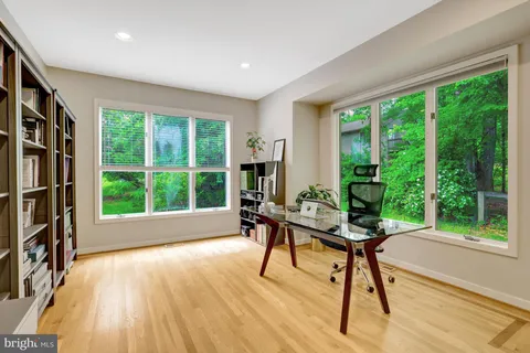 $1,995,000 | 904 Falls Bridge Lane, Great Falls, VA 22066