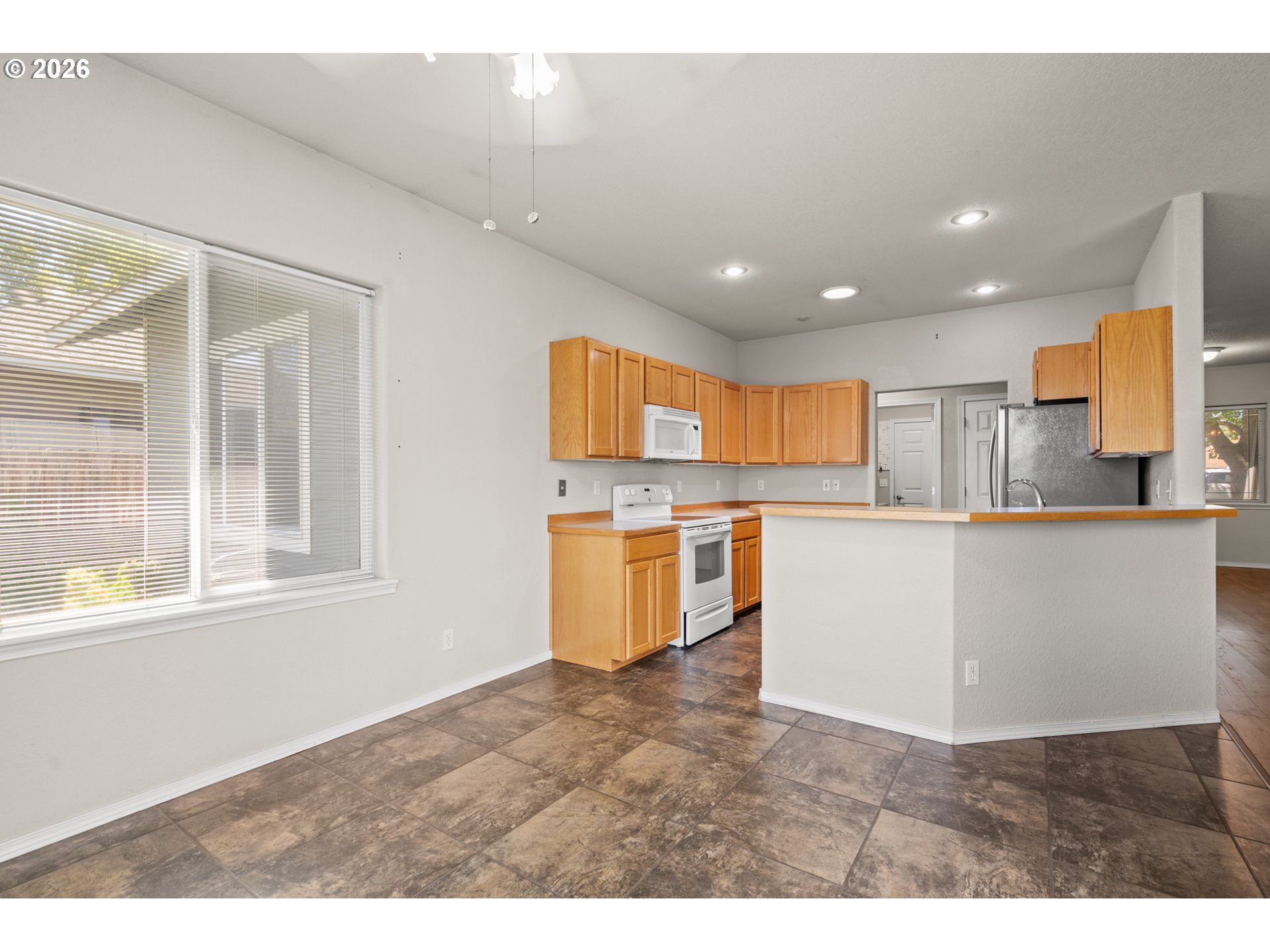 2433 Curlew Street Umatilla, OR 97882 - Photo 13 of 45