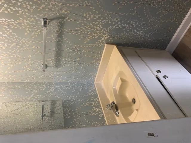 $1,895 | 117 North Gregory Street, Unit 18, Aurora, IL 60504