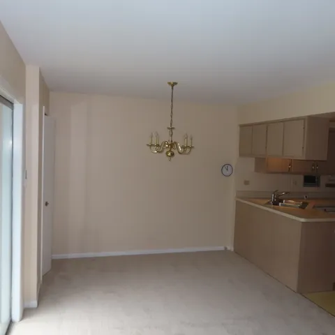 $364,900 | 1855 Tanglewood Drive, Unit F, Glenview, IL 60025