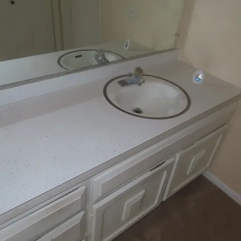 $364,900 | 1855 Tanglewood Drive, Unit F, Glenview, IL 60025