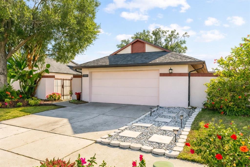 10815 Venice Circle Tampa, FL 33635 - Photo 1 of 32