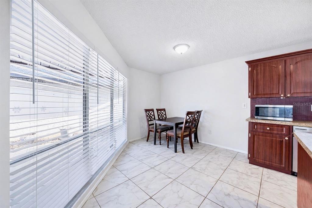 10815 Venice Circle Tampa, FL 33635 - Photo 16 of 32