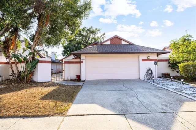 $329,900 | 10815 Venice Circle, Tampa, FL 33635