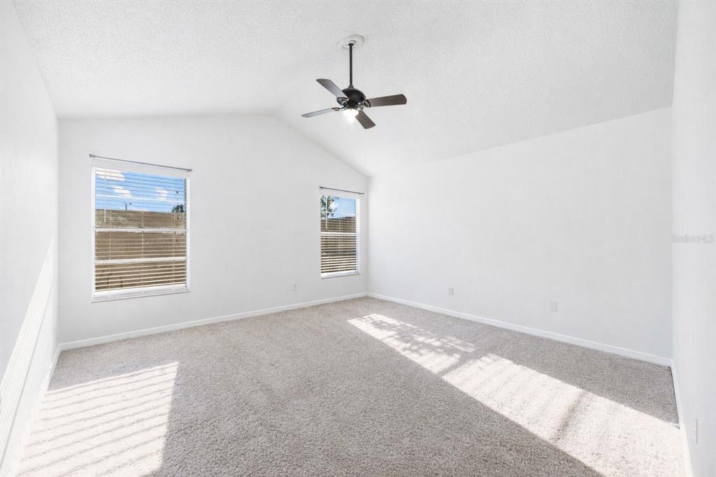 10815 Venice Circle Tampa, FL 33635 - Photo 7 of 32