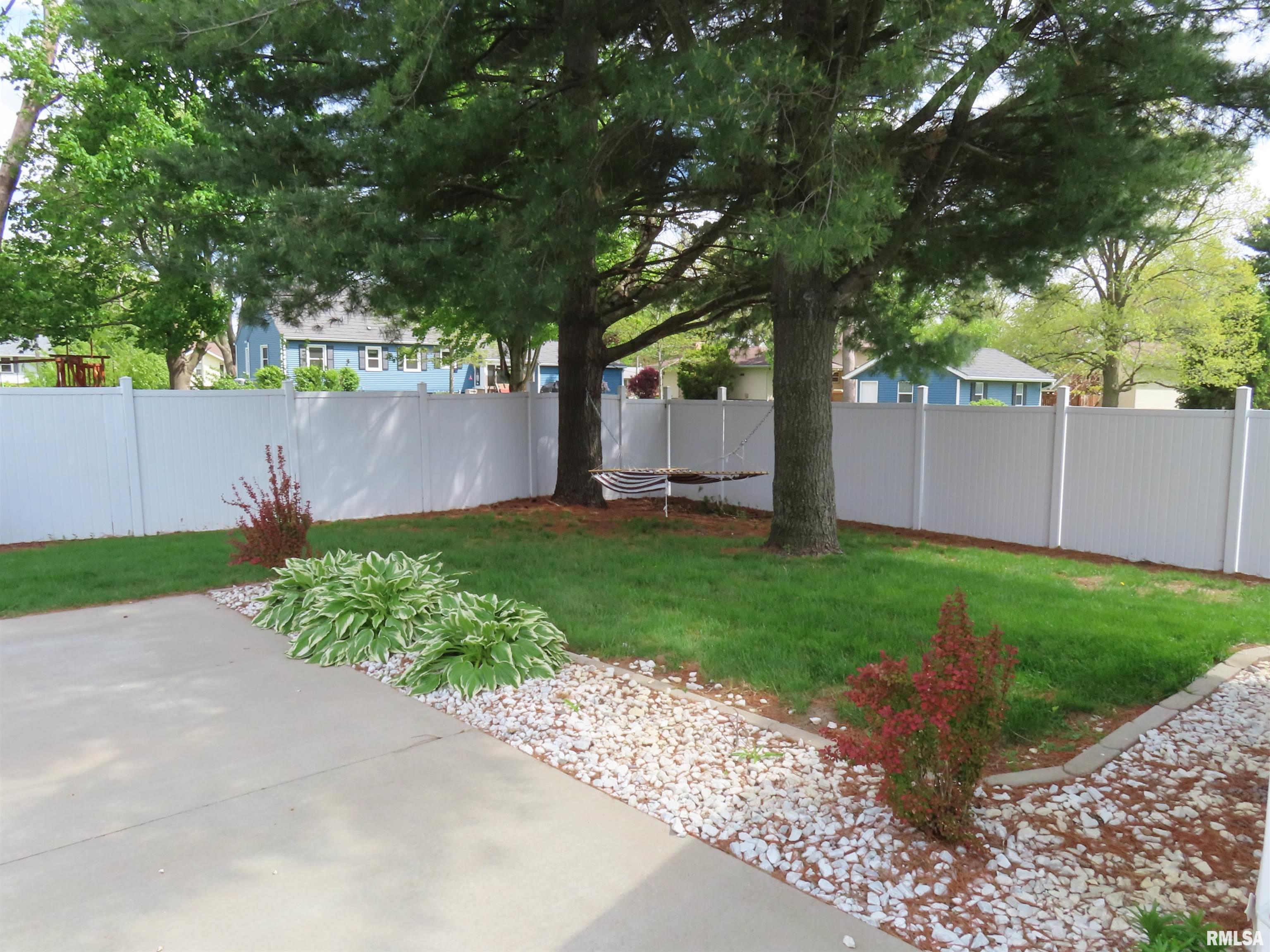 205 South Park Street Alpha, IL 61413 - Photo 12 of 59