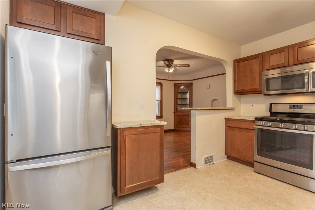 3151 Warren Road Cleveland, OH 44111 - Photo 3 of 35 Gallery Image 3